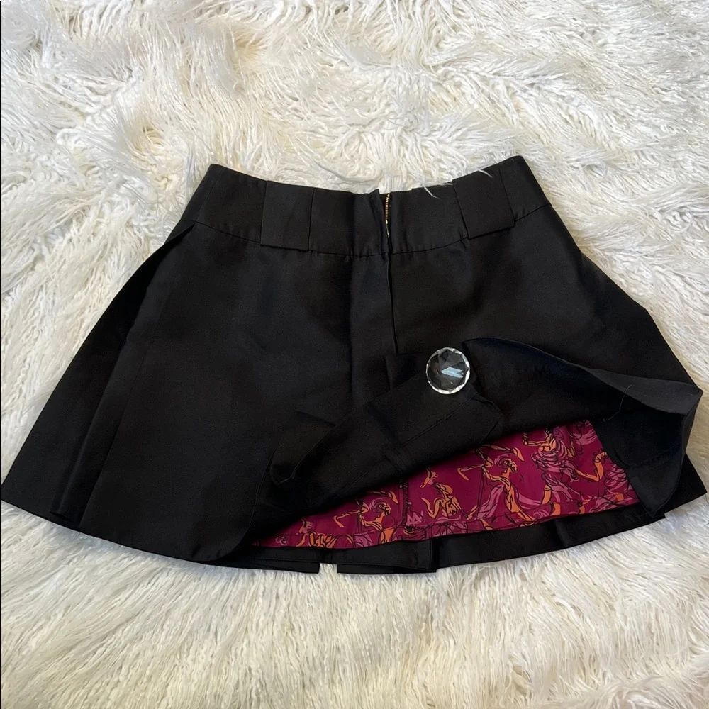 Stylish Black Mini Skirt with Burgundy Accent